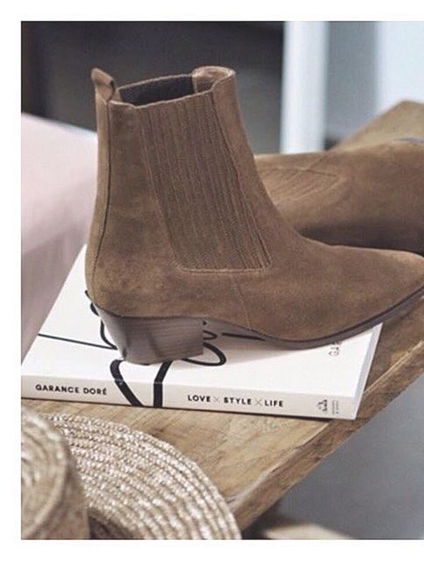 New Brown Suede Boots To Invest in Now 