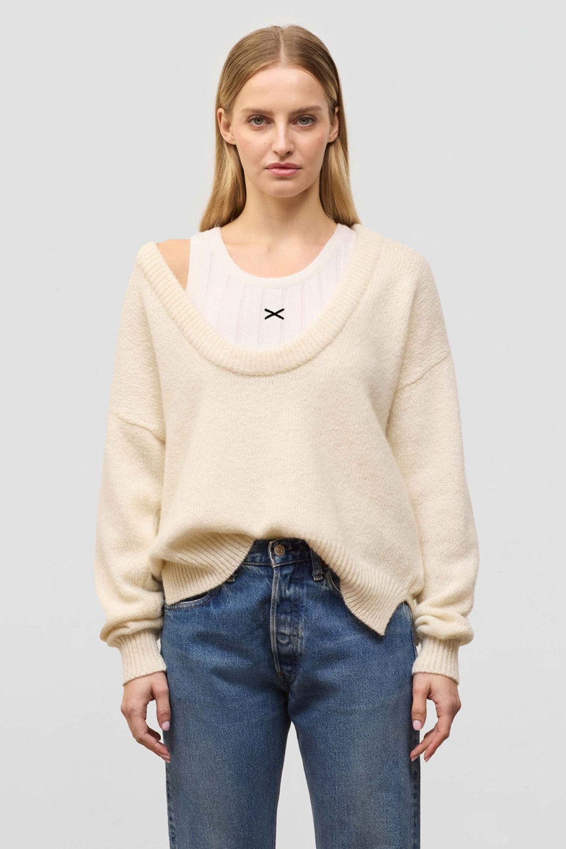 Bay Scoop Cashmere V-Neck Sweater