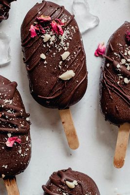 Peanut Butter & Dark Chocolate Ice-Creams