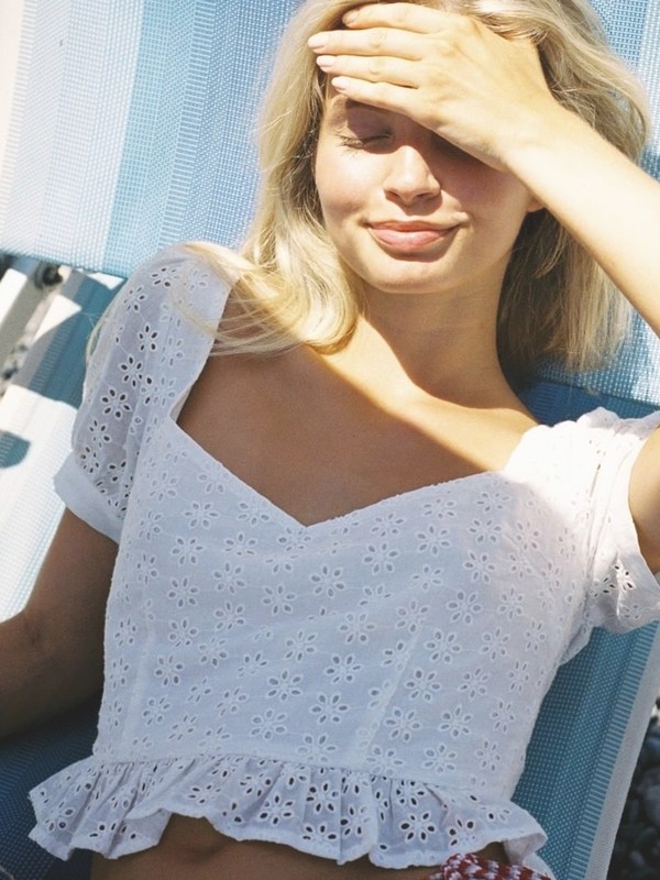 21 Grown-Up Crop Tops To Wear This Summer