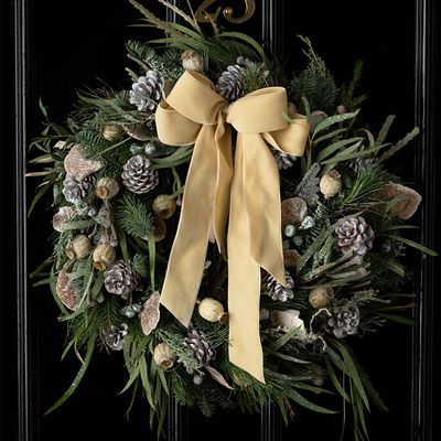 White Christmas Wreath from Ronny Colbie