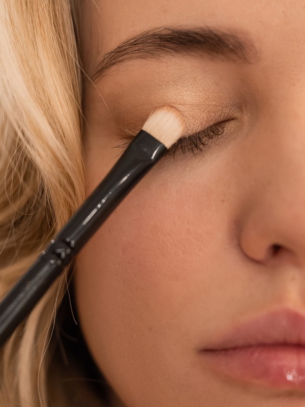 Masterclass: A Guide To Using Eyeshadow Correctly