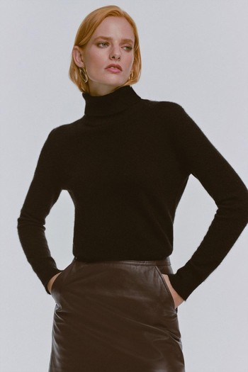 Cashmere Roll Neck