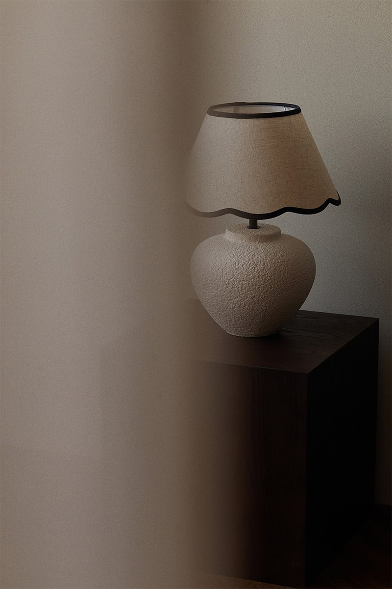 Scallop-Edged Lampshade