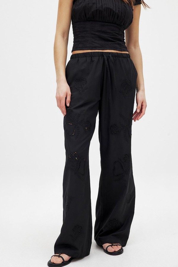 Embroidery Detail Loose Pants from NA-KD