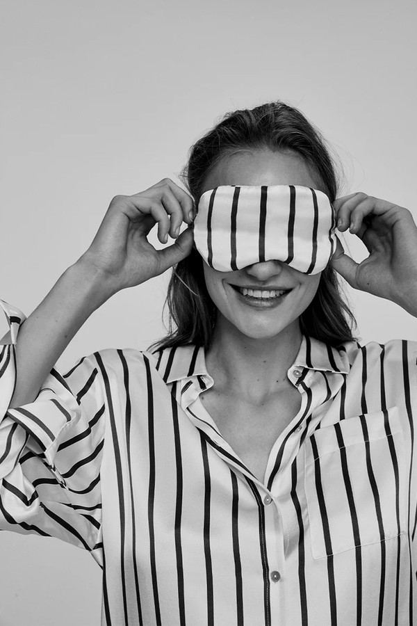 London Eye Mask Jet Black Silk from Asceno 