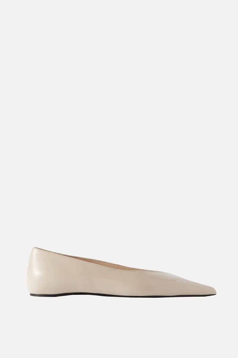 The Asymmetric Ballerinas from TotĂŞme