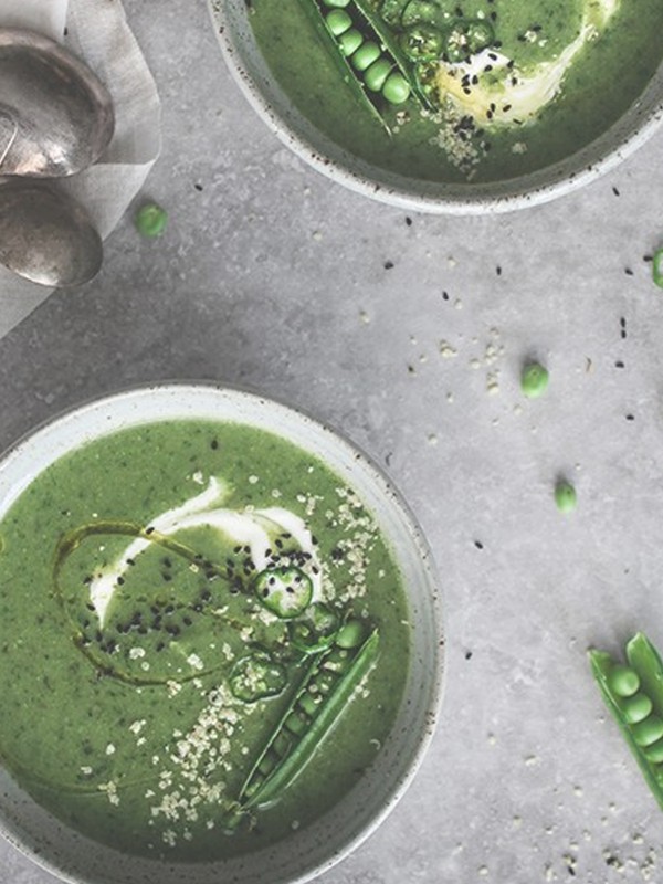 Pea & Spinach Soup with Chilli & Mint 