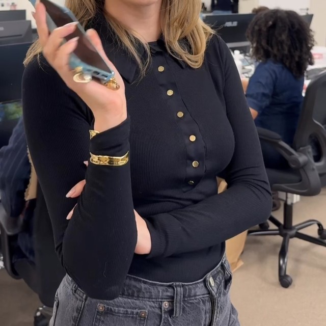 Did you think that phone was going to hit Daisy? This is your reminder to download the SheerLuxe com