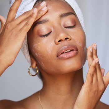 What To Know Before You Try An At-Home Face Peel 