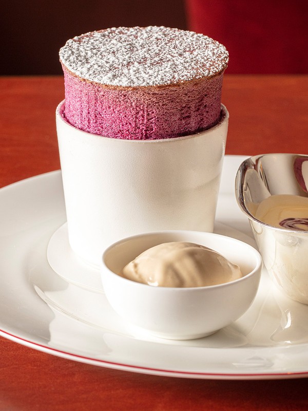 The Best Foodie Gifts & Experiences For Valentine’s Day