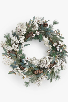 Pine & Mistletoe Wreath