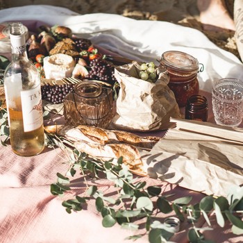  The Best Green Spaces In The City For A Summer Picnic 