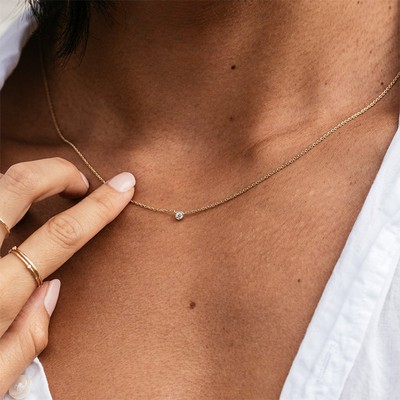 17 Dainty Necklaces We’re Loving