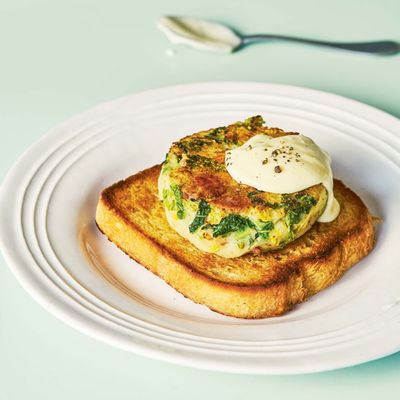 Bubble & Squeak With Hollandaise On Fried Bread