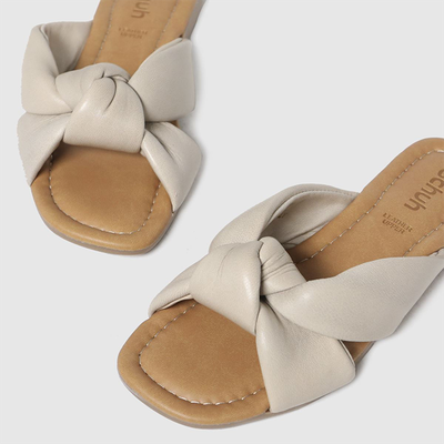 Natural Tiara Leather Knot Sandals