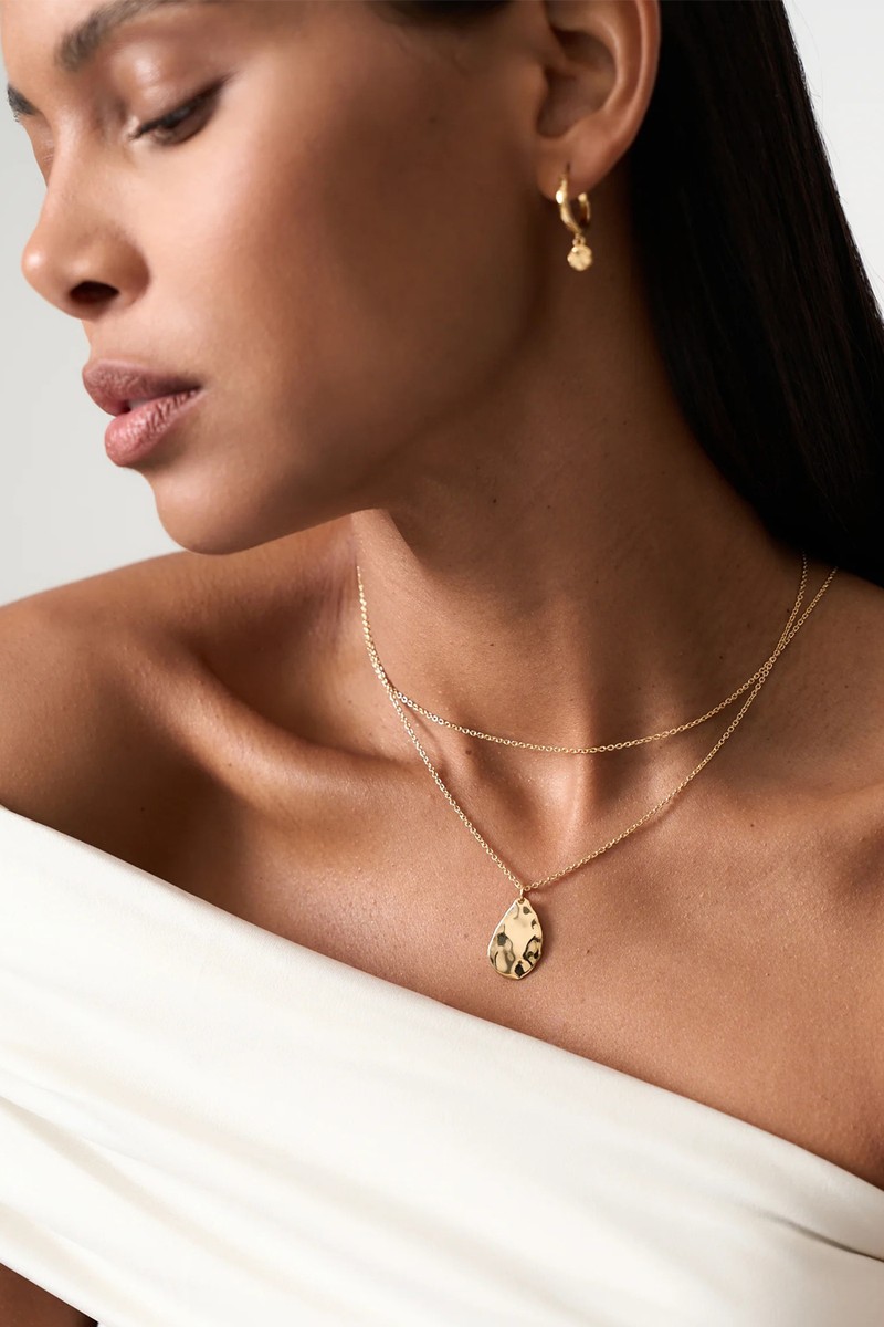 Gold Hammered Tear Drop Pendant Necklace