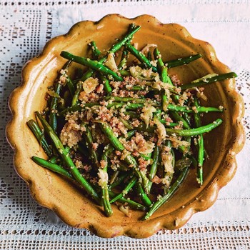 Sautéed Green Beans With Breadcrumbs & Lemon 