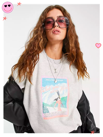 Sweatshirt With Ski Scene, £30.99 | Reclaimed Vintage