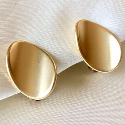 Vintage 80s Modernist Brushed Gold Clip on Earrings from Vintage Viomar