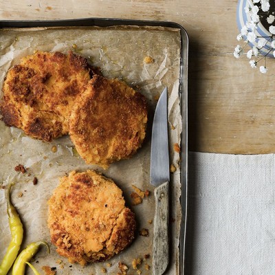 Spanish White Bean & Chickpea Burgers