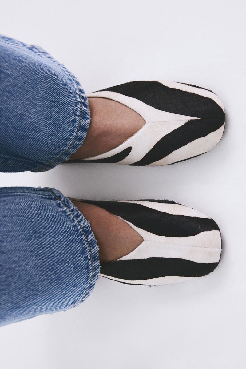 Leather Shoes With Fur & Bracelet Strap from Mango