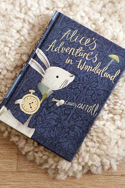 Alice's Adventures In Wonderland: V&A Collector's Edition from Lewis Carroll