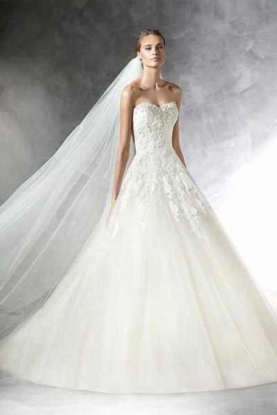 Prasa from Pronovias