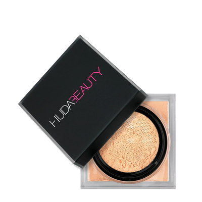 Easy Bake Loose Baking & Setting Powder from Huda Beauty