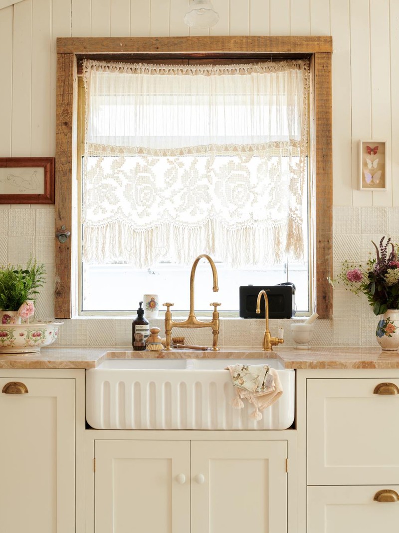 An Interior Designer’s Tips For Painting Kitchen Cabinets