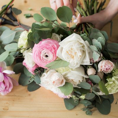 The SL Guide To Finding A Hobby: Flower Arranging