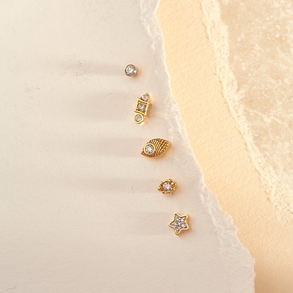 Star Diamond Stud Earrings 