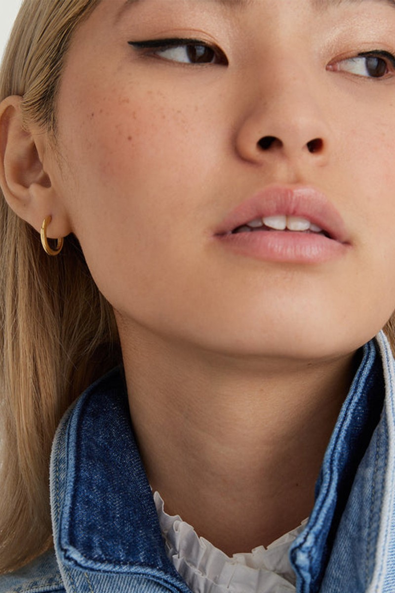 Tube Medium Hoops  from Mejuri