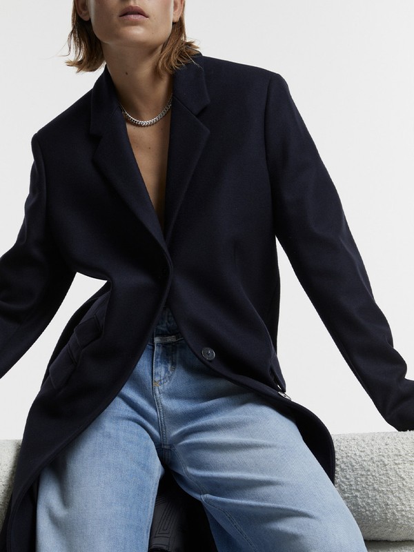 Chic Navy Coats For Autumn 