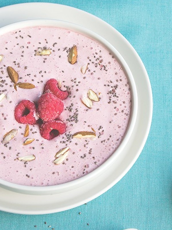 Raspberry & Almond Smoothie Bowl