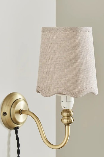 Scalloped Edge Linen Lamp Shade