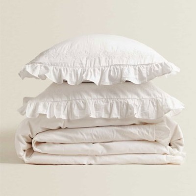 Embroidered Duvet Cover With Ruffle