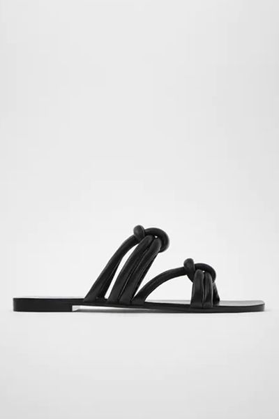 Flat Leather Sandals With Tubular Straps