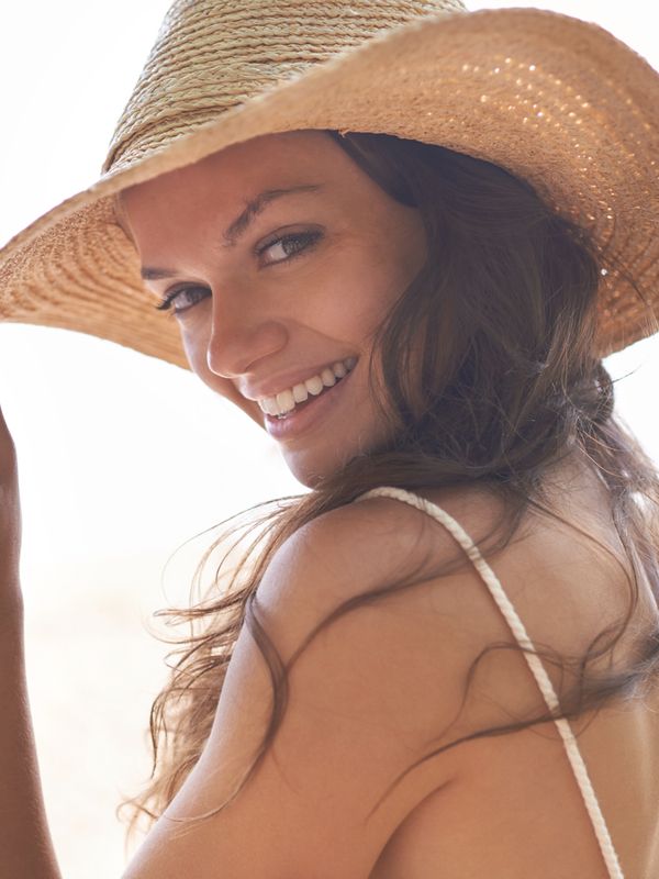  9 Ways To Tan Safely This Summer