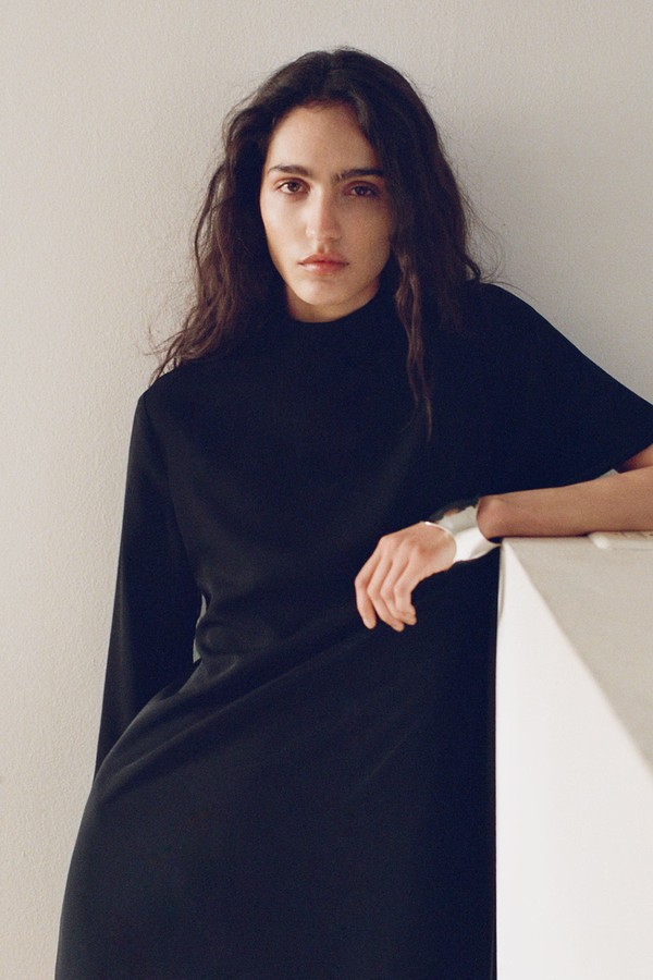 Rigid Volume Bracelet