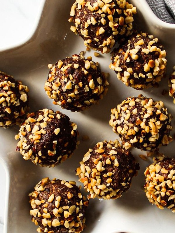 Vegan Ferrero Energy Balls 