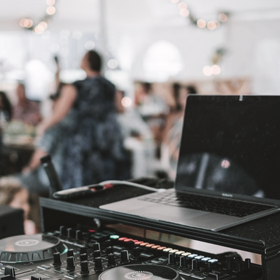 The Best Wedding DJs To Have On Your Radar 