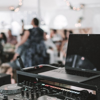 The Best Wedding DJs To Have On Your Radar