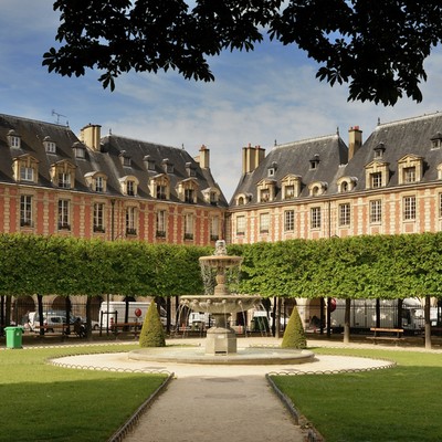 Place des Vosges, Le Marais