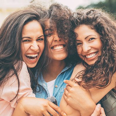 9 Reasons We Should All Smile More Often