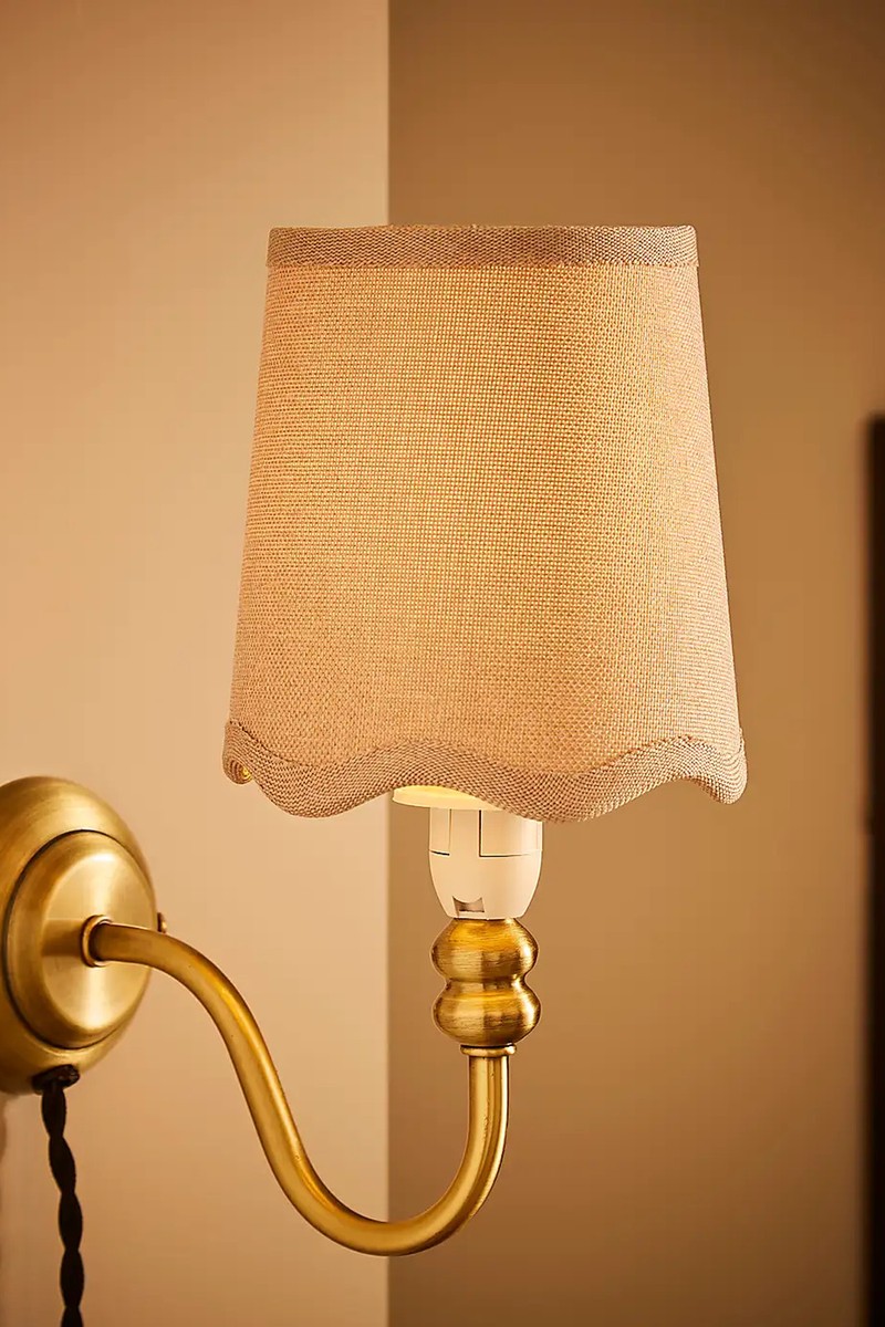 Scalloped Edge Linen Lamp Shade