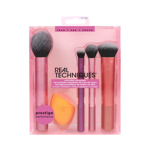 Everyday Essentials Plus Pack from Real Techniques