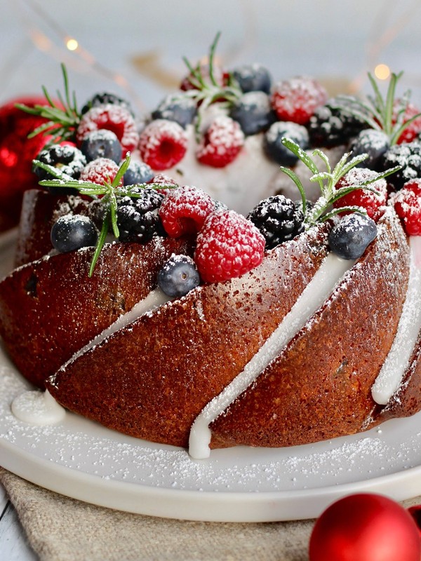 Christmas Wreath Bundt Cake