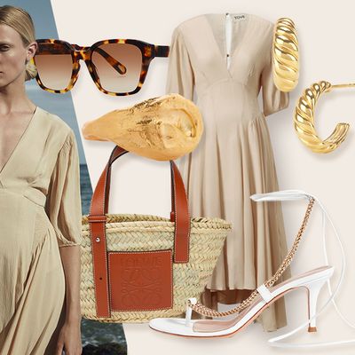 Debit Vs. Credit: Try This Chic Neutral Look