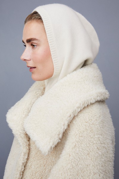 Fitted Cashmere Hood from & Other Stories